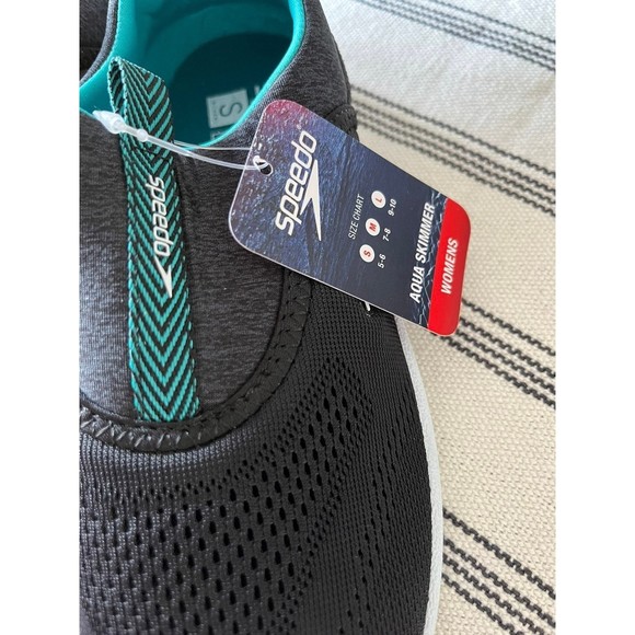 New with tags Speedo Water Shoes size small - Picture 4 of 5